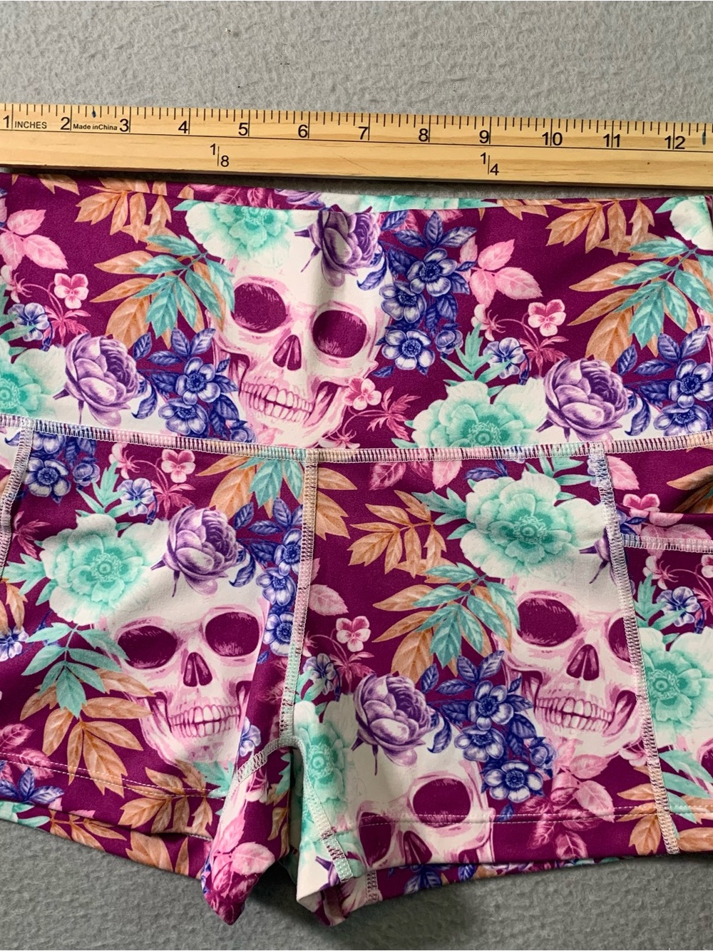 Constantly Varied Gear Purple Floral Skull Bike Shorts XS - Picture 3 of 8